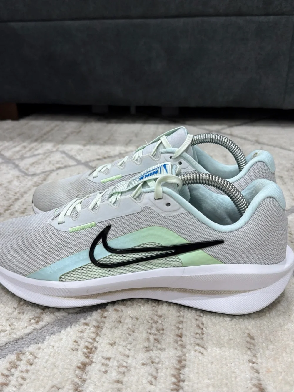 Nike DownShifter 13 Glacier Blue / White Running Shoes FD6476-005 Women’s Size 9